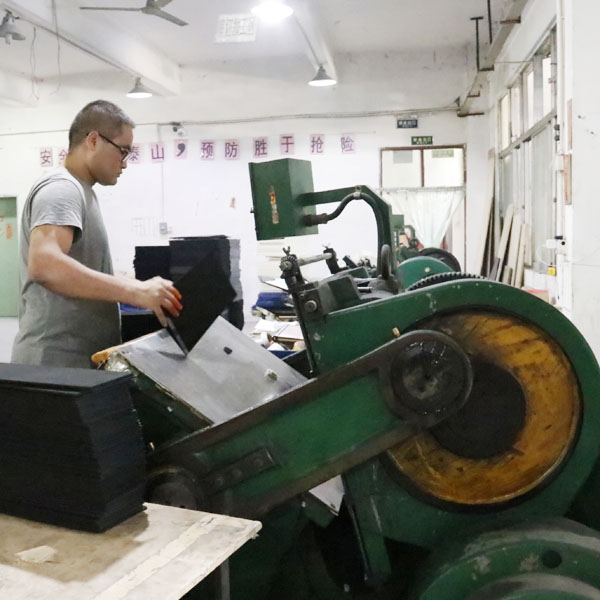 Hollow plate equipment Production workshop